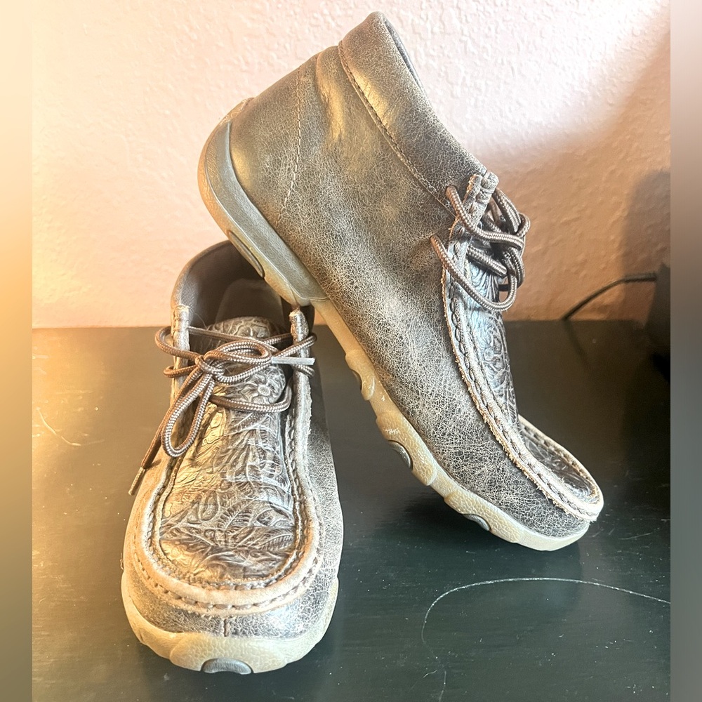 TWISTED X WOMEN'S TOOLED CHUKKA DRIVING MOCS